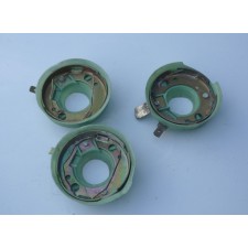 OBJÍMKA ŽÁROVKY SVĚTLOMETU - PLASTOVÁ - 3 KS - (ASYMETRICKÉ)